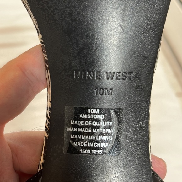 Nine West women’s NWOT strapped heel size 10 - Picture 7 of 9